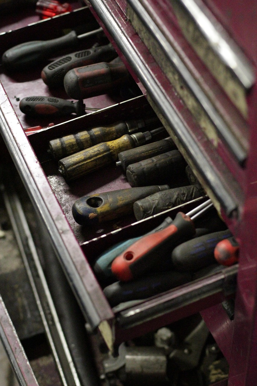 tool, work, car, craft, automobile, car wallpapers, mechanic, vehicle, workshop, mechanics, oily, metal, repair